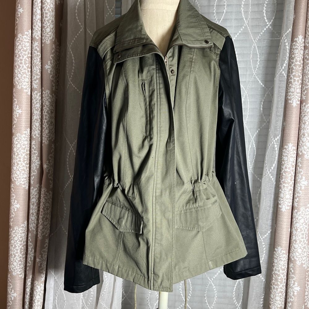Liquid Casual Utility Jacket with Cinch Waist - Size XL (RN73023)